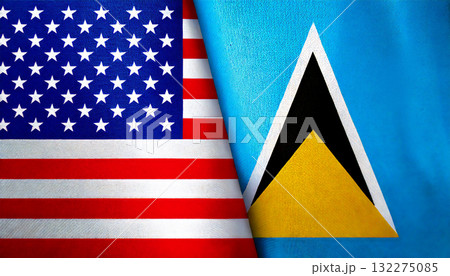 アメリカの国旗とセントルシアの国旗 132275085