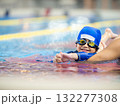スイミング教室に通う5歳の男の子 132277308