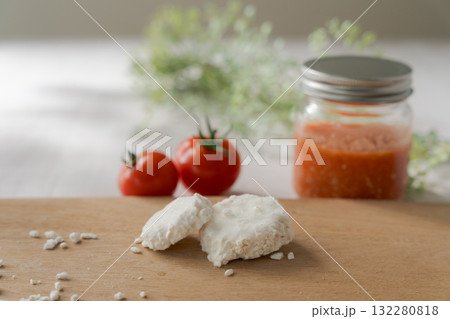 瓶に入ったトマト麹 132280818