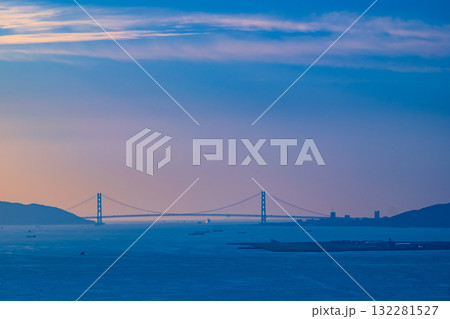 明石海峡大橋の夕景 132281527