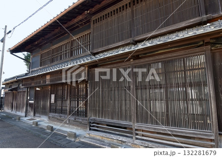 東海道亀山宿旧舘家住宅 132281679