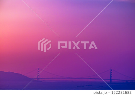 明石海峡大橋の夕景 132281682