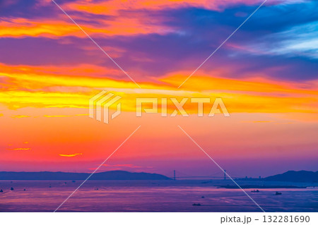 明石海峡大橋の夕景 132281690