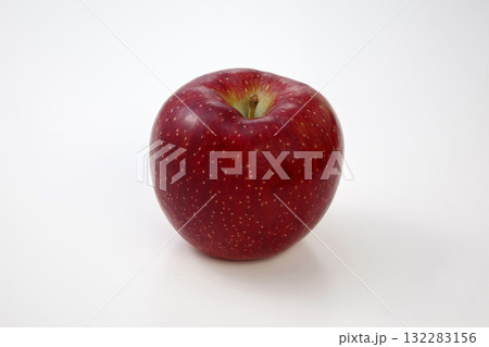 秋映　りんご（青森県産） 132283156