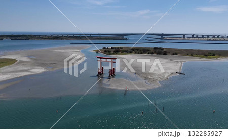 浜名湖・いかり瀬と赤鳥居 - 静岡県浜松市,日本 132285927