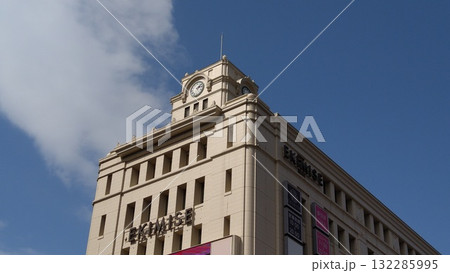 浅草駅 EKIMISEの時計台ビル 132285995
