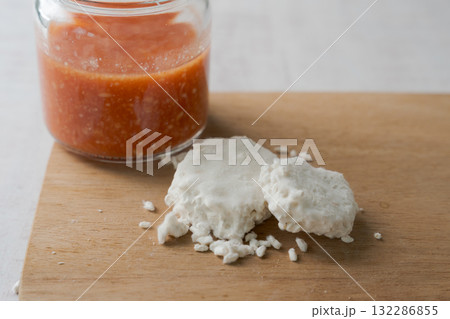 米麹とトマト麹 米麹とトマト麹 132286855