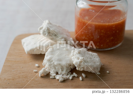 米麹とトマト麹 132286856