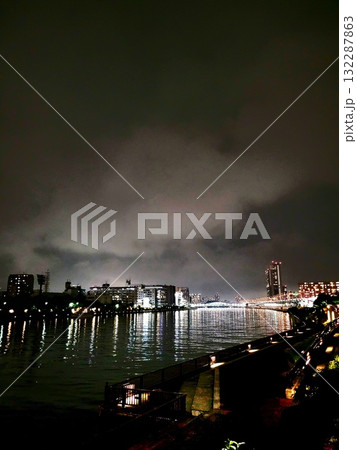 夜景が綺麗な隅田川 夜景が綺麗な隅田川 132287863