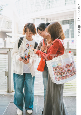 supporting my fave 132288307