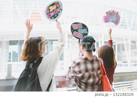 supporting my fave 132288320