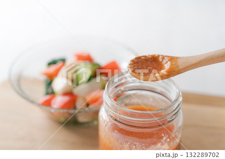 トマトサラダとトマト麹 132289702