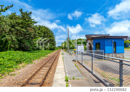 【青森県深浦町】艫作(へなし)駅は北前船をモチーフにした駅舎が魅力 【青森県深浦町】艫作(へなし)駅は北前船をモチーフにした駅舎が魅力 132290082