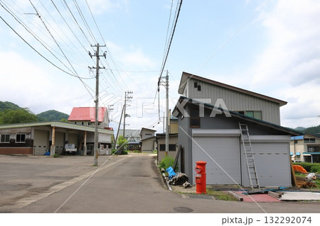 秋田　北秋田　丸ポストのある風景（比立内駅近く） 132292074