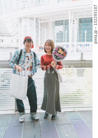 supporting my fave 132293187