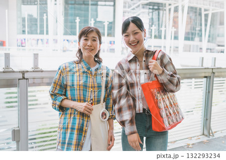 supporting my fave supporting my fave 132293234