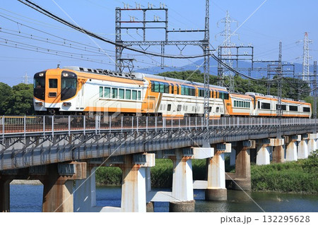 【近鉄】30000系〜ビスタEX〜 特急（山田線：宮町〜小俣） 132295628