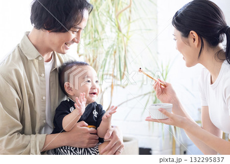 赤ちゃん　お食い初め 132295837