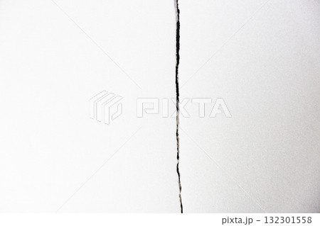 白背景_割れ 132301558