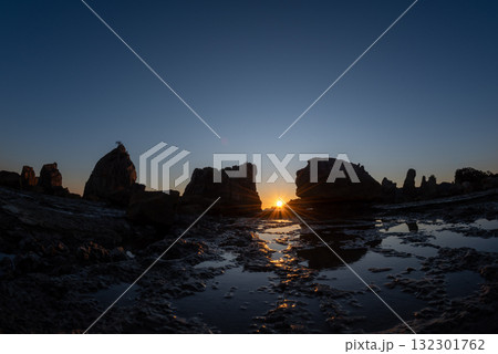 和歌山県　橋杭岩の夜明け 132301762