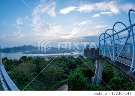 高知県 夕暮れ時の五台山展望台 高知県 夕暮れ時の五台山展望台 132304148