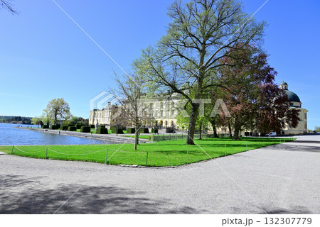 メーラレン湖に面したドロットニングホルム宮殿 132307779