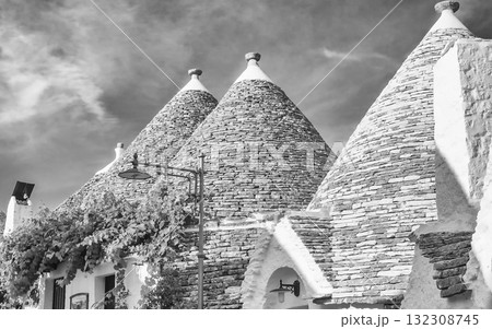 Typical trulli buildings in Alberobello, Apulia, Italy 132308745
