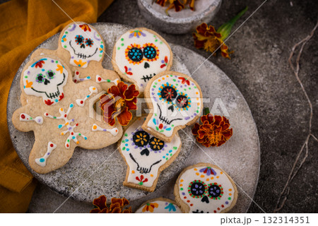 Mexican Halloween Dia de los Muertos cookies Mexican Halloween Dia de los Muertos cookies 132314351