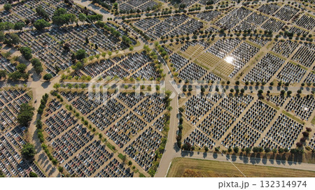 Densely packed cemetery graveyard 132314974