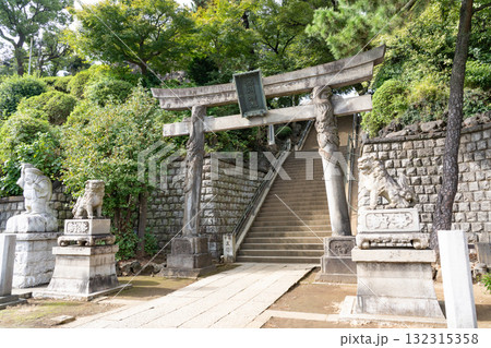 品川神社の双龍鳥居(東京都品川区/10月) 品川神社の双龍鳥居(東京都品川区/10月) 132315358