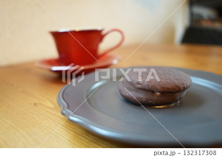 おやつとコービー 132317308