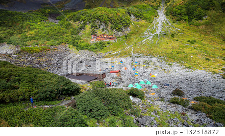 北アルプス 秋の涸沢カール テント場の絶景 北アルプス 秋の涸沢カール テント場の絶景 132318872