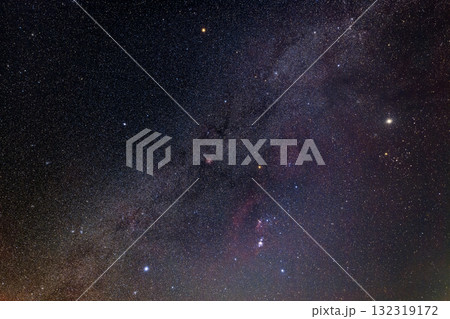 冬の星空 オリオン座と冬の天の川 冬の星空 オリオン座と冬の天の川 132319172