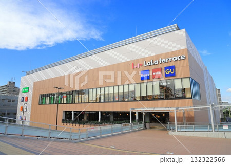 東京メトロ千代田線　駅直結の「ららテラス北綾瀬 」 132322566