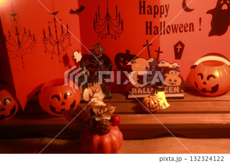 ハロウィンの装飾をしたデコレーション ハロウィンの装飾をしたデコレーション 132324122