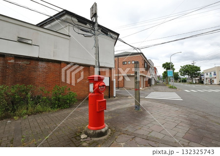 秋田 五城目 丸ポストのある風景(福禄寿酒造前) 秋田 五城目 丸ポストのある風景(福禄寿酒造前) 132325743