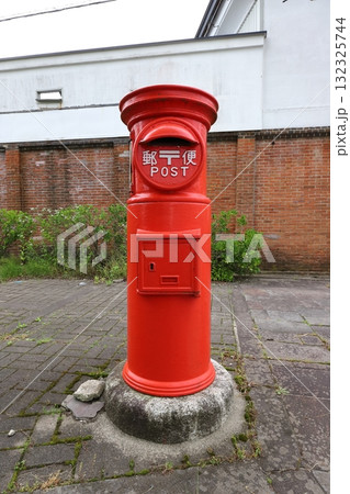 秋田 五城目 丸ポストのある風景(福禄寿酒造前) 秋田 五城目 丸ポストのある風景(福禄寿酒造前) 132325744