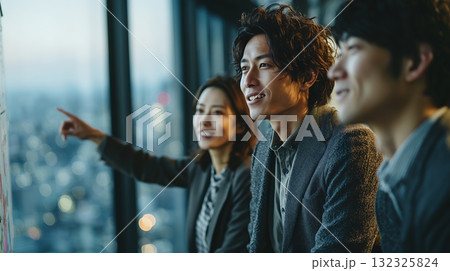 ビジネスパーソンのイメージ ビジネスパーソンのイメージ 132325824