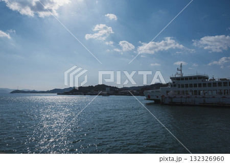 [宇野港]田舎の港町のノスタルジックな風景 132326960