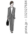 イラスト素材:スーツ・立ち姿・女性(ボブヘア) イラスト素材:スーツ・立ち姿・女性(ボブヘア) 132327684
