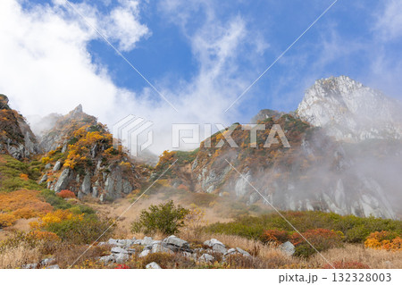 秋の始まりは標高の高い場所から始まる 秋の始まりは標高の高い場所から始まる 132328003