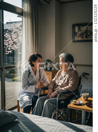 女性医師による高齢者への丁寧な診察・相談 132328229