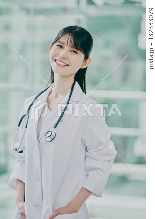 女性医師のポートレート 女性医師のポートレート 132333079