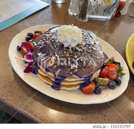 ハワイで出会ったウベパンケーキ ハワイで出会ったウベパンケーキ 132333707