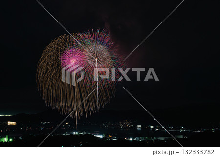浜松市の三ヶ日花火大会の風景(静岡県) 132333782