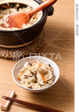きのこご飯 132336249