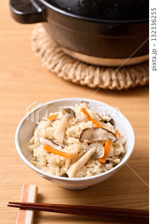 きのこご飯 きのこご飯 132336255
