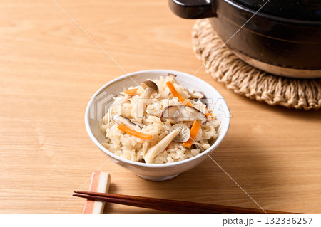 きのこご飯 きのこご飯 132336257