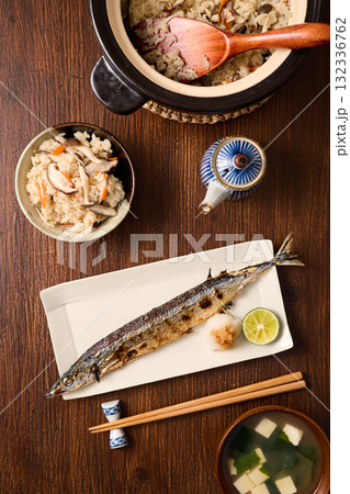 秋刀魚の塩焼き 132336762