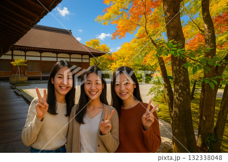 仁和寺　白書院と南庭　紅葉 132338048